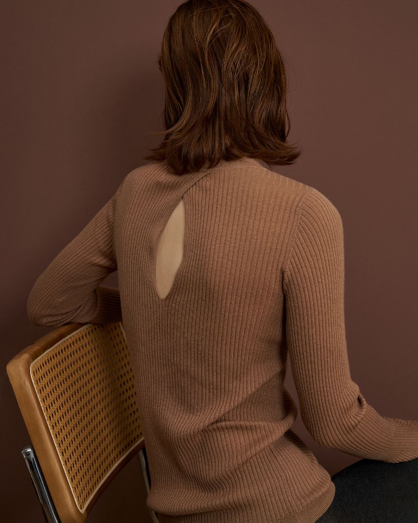 Vamp Keyhole Crew Nutmeg