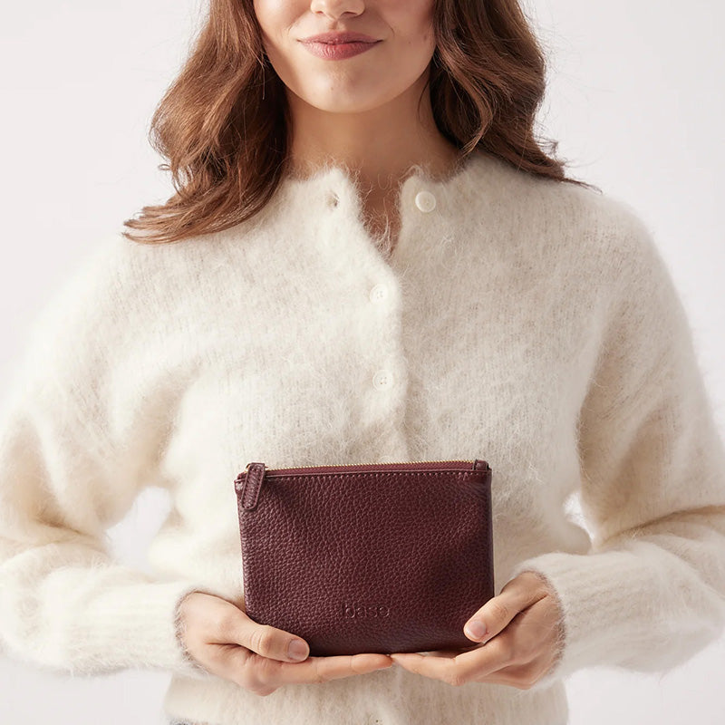 Petite Base Pouch Burgundy