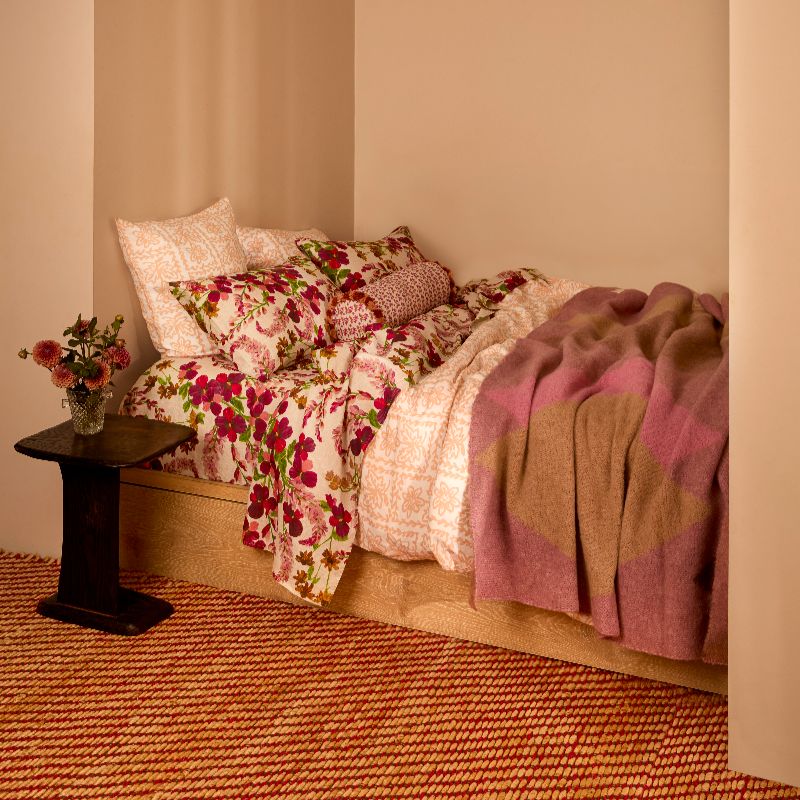 Mohair Geometric Pink Throw