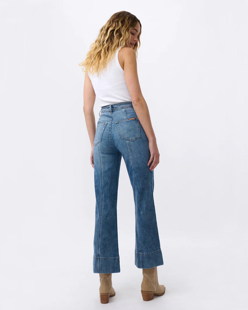 Charlie Jean Dakota Wash