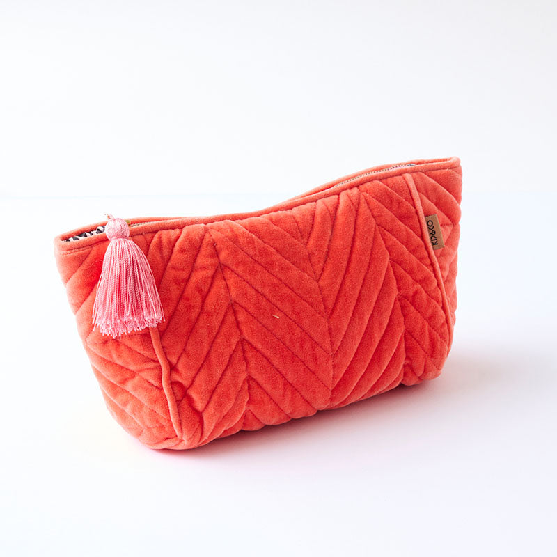 Poppy Queen Velvet Toiletry Bag