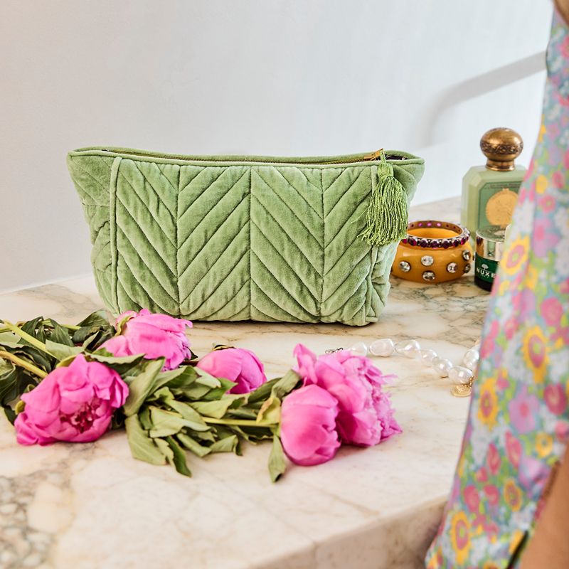 Pesto Velvet Toiletry Bag