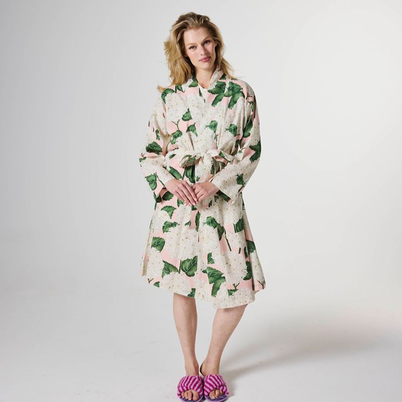 Hydrangea Pink Linen Robe