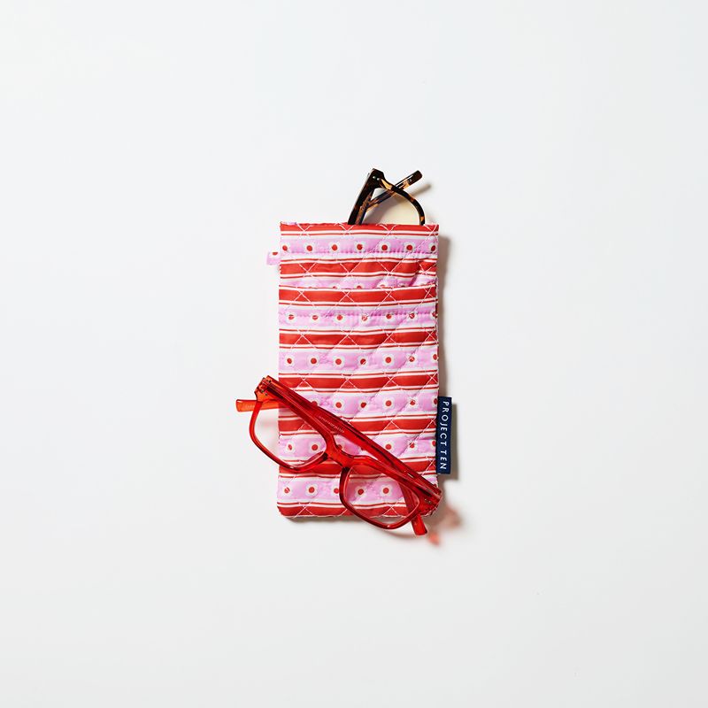 Double Glasses Case Wallpaper