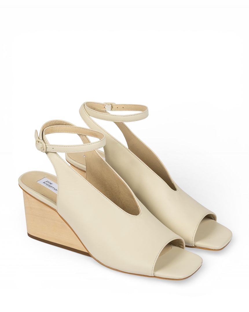 Gala Wedge Parchment