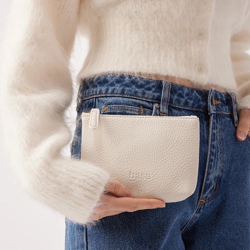 Petite Base Pouch Chalk