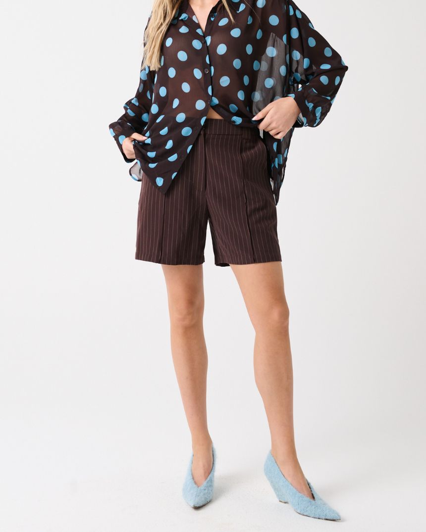 Skye Short Brunette Pinstripe