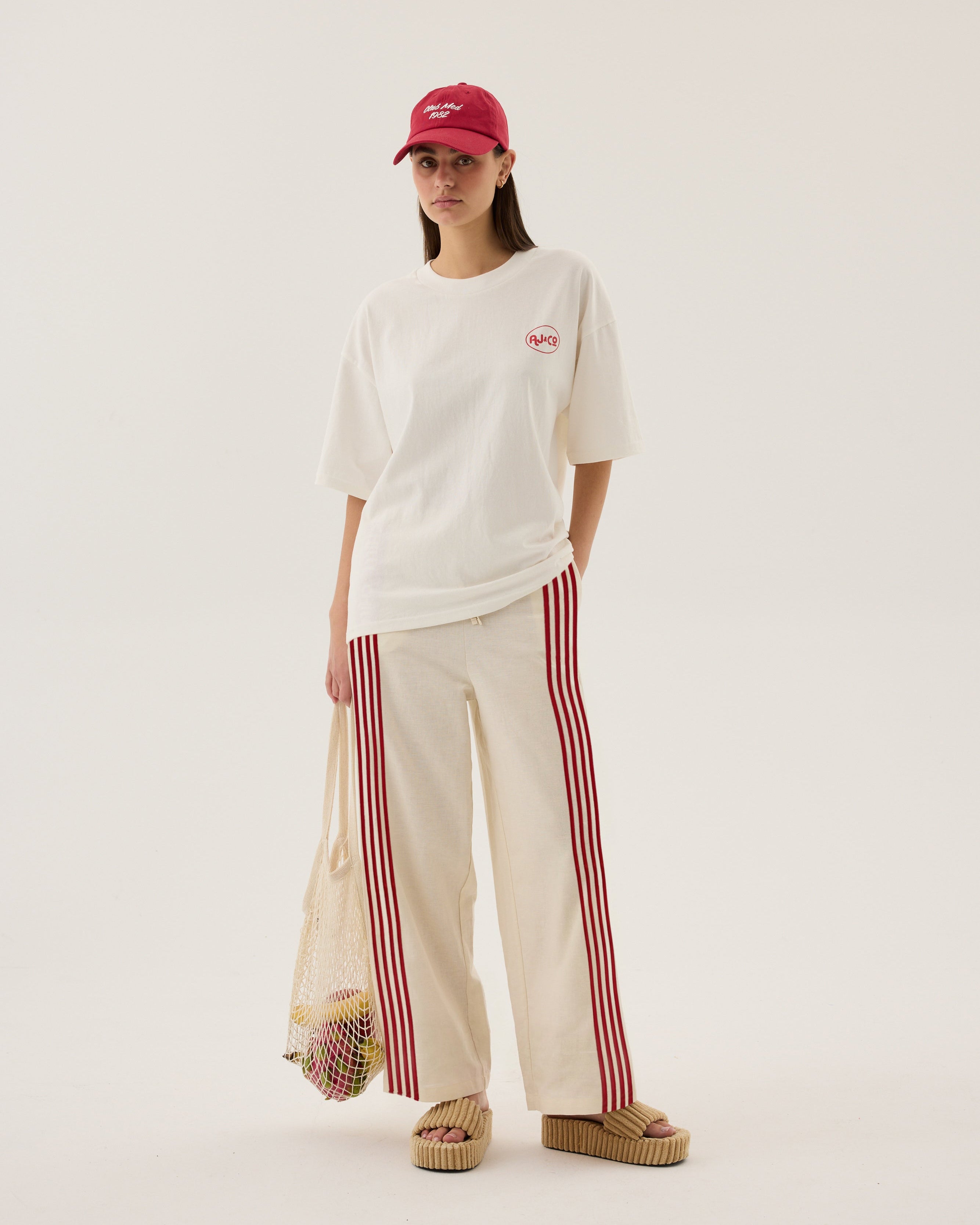 Chillin Oversized Tee Snow