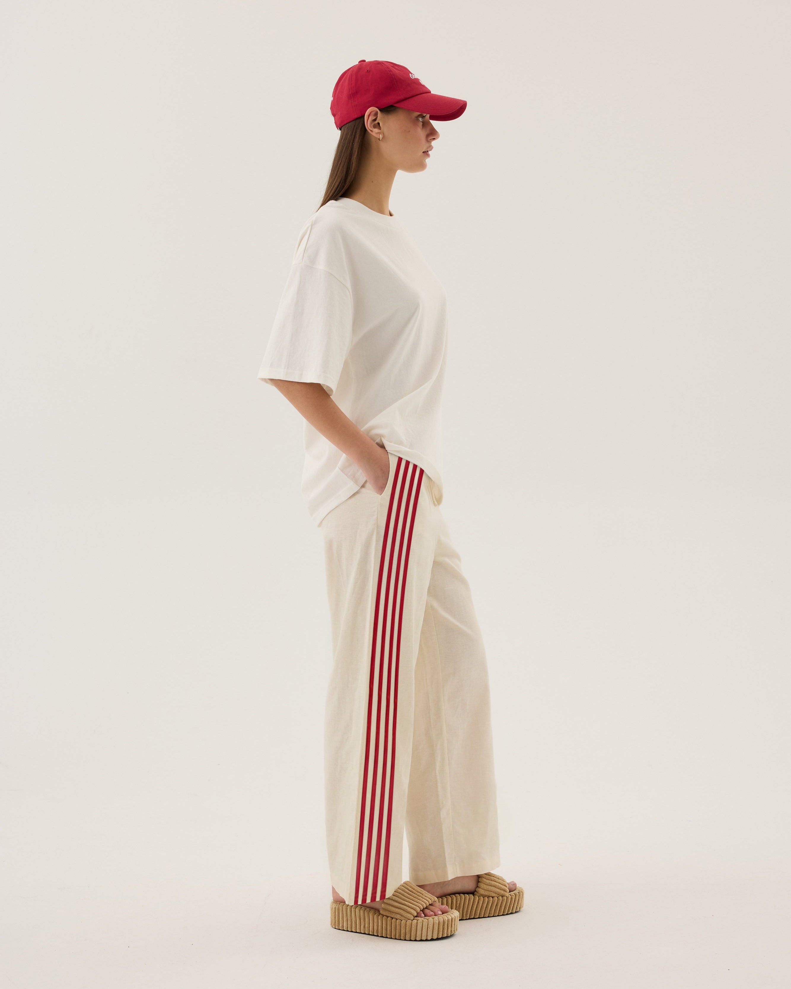 Chillin Oversized Tee Snow