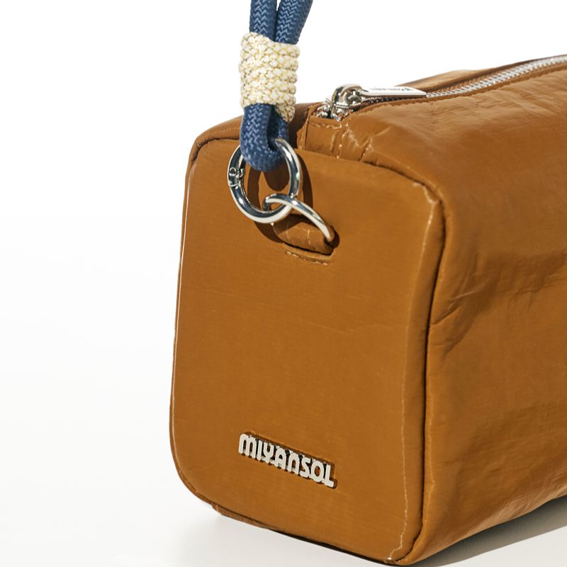 Brick Bag Camel