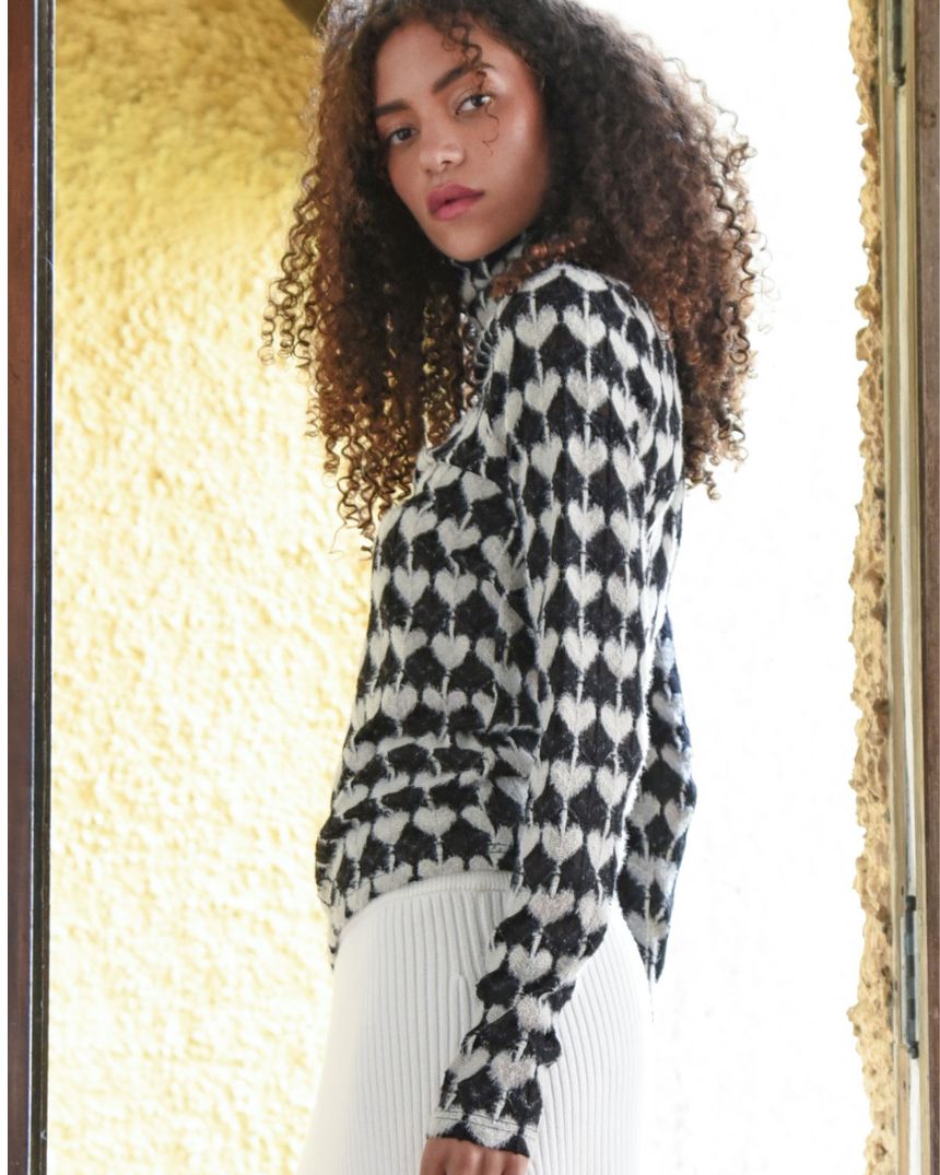 Heart Work Top Black & Cream