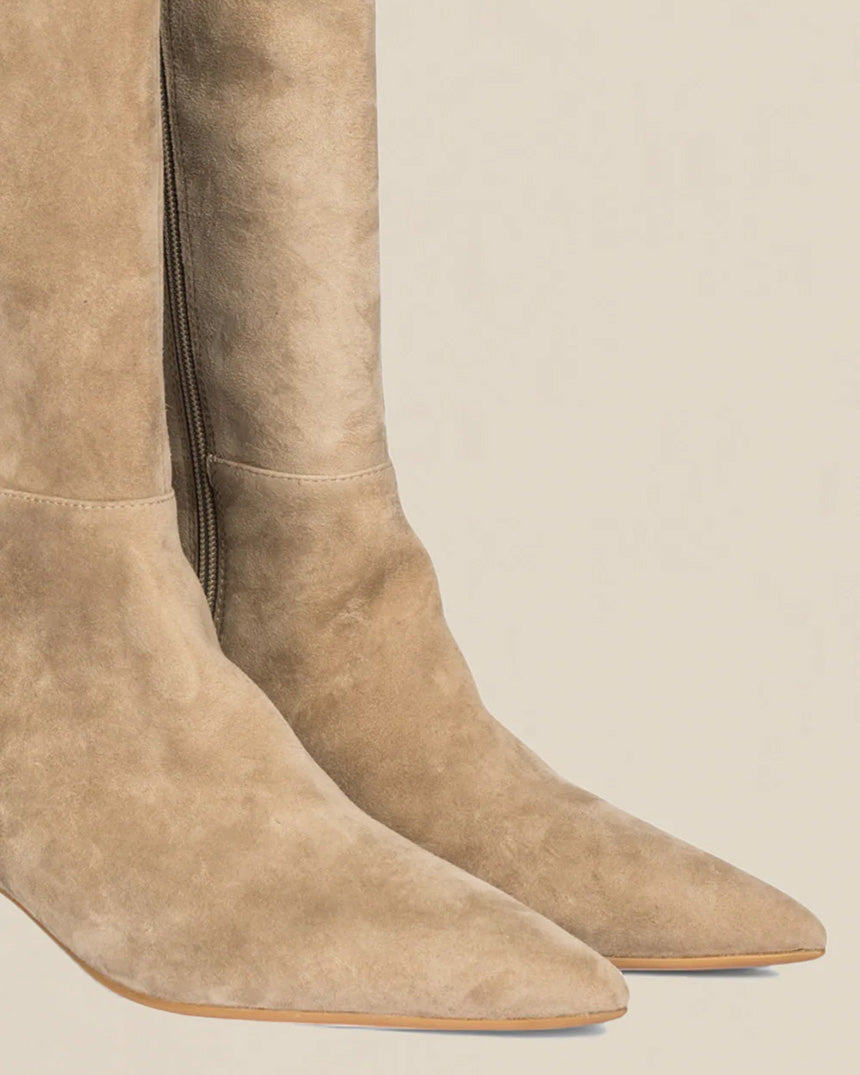 Master Boot Truffle Suede