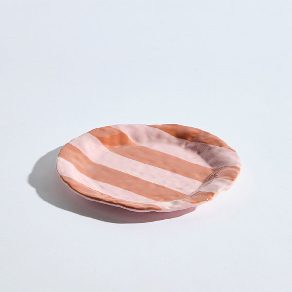 Hampton Plate Pink/Red Stripe