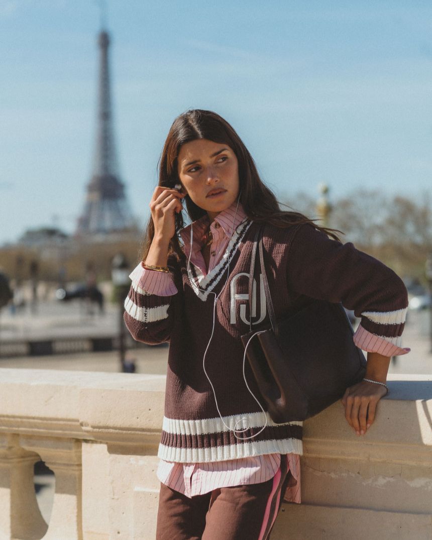 AJ V Neck Knit Sweater Chicory Coffee