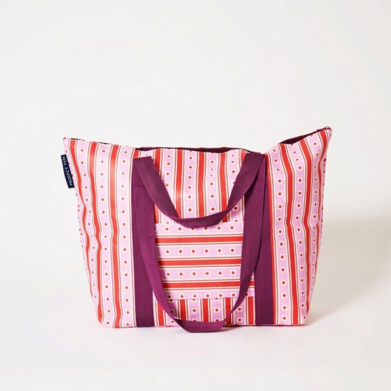 Medium Zip Tote Wallpaper