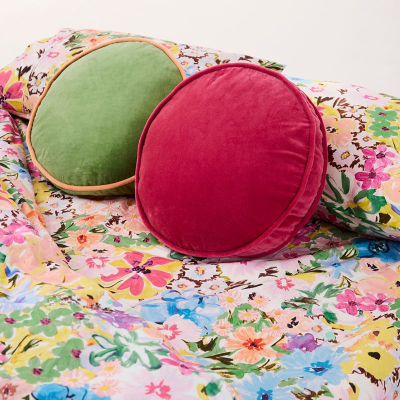 Pesto Velvet Pea Cushion