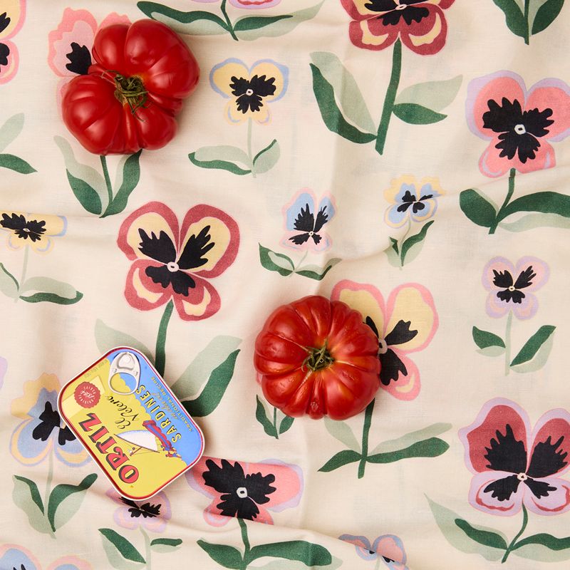 Pretty Pansy Tablecloth Large
