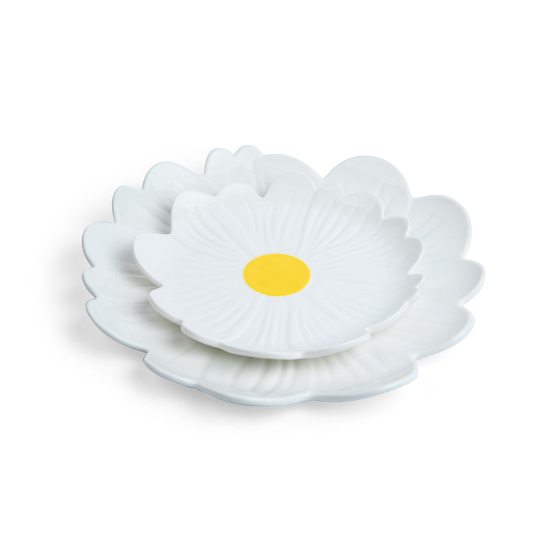 White and Yellow Small Flower Plate