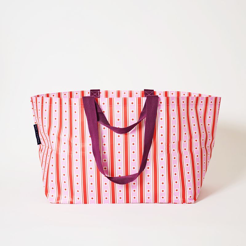 Oversize Tote Wallpaper