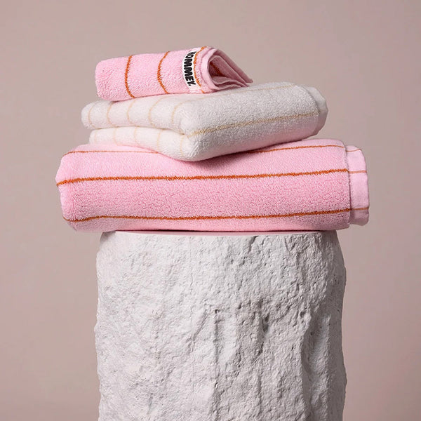 Fleur Hand Towel