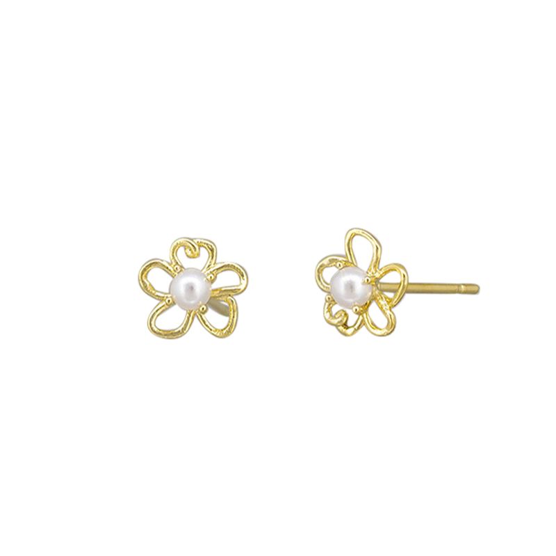 Pixie Daisy Stud Earrings