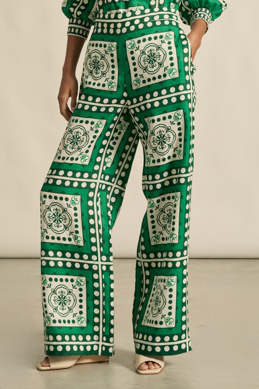 Gesture Pant Parrot Scarf