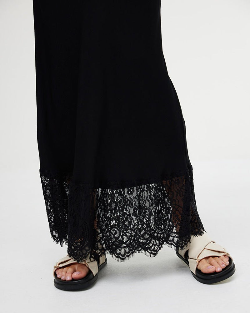 Find Sabine Skirt Noir - Kinney at Bungalow Trading Co.