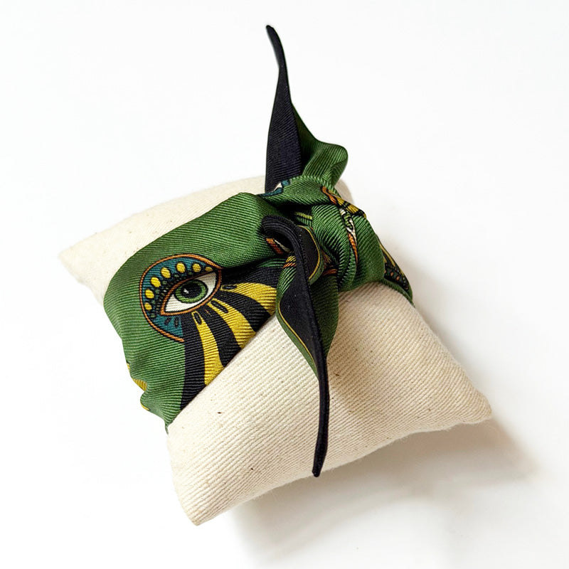 Bonoeil Scarf Charm with 4cm Lucky You Green Silk Twill