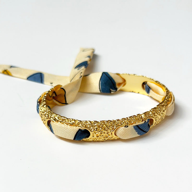 Queen Gold Bracelet with 1cm Hearts Silk Twill