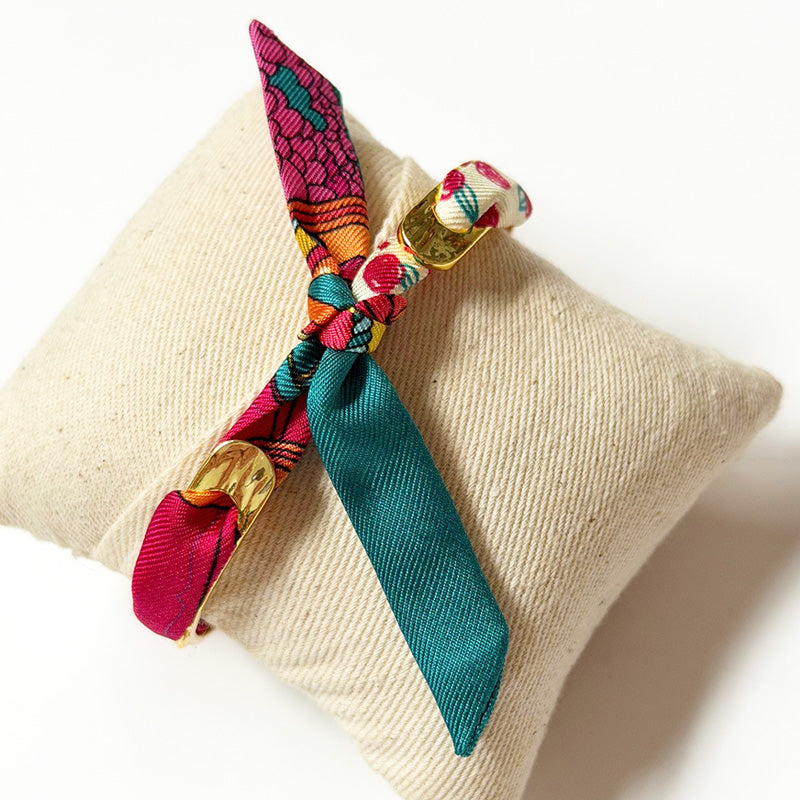 Fairy Gold Bracelet with 1cm Address Unknown Silk Twill