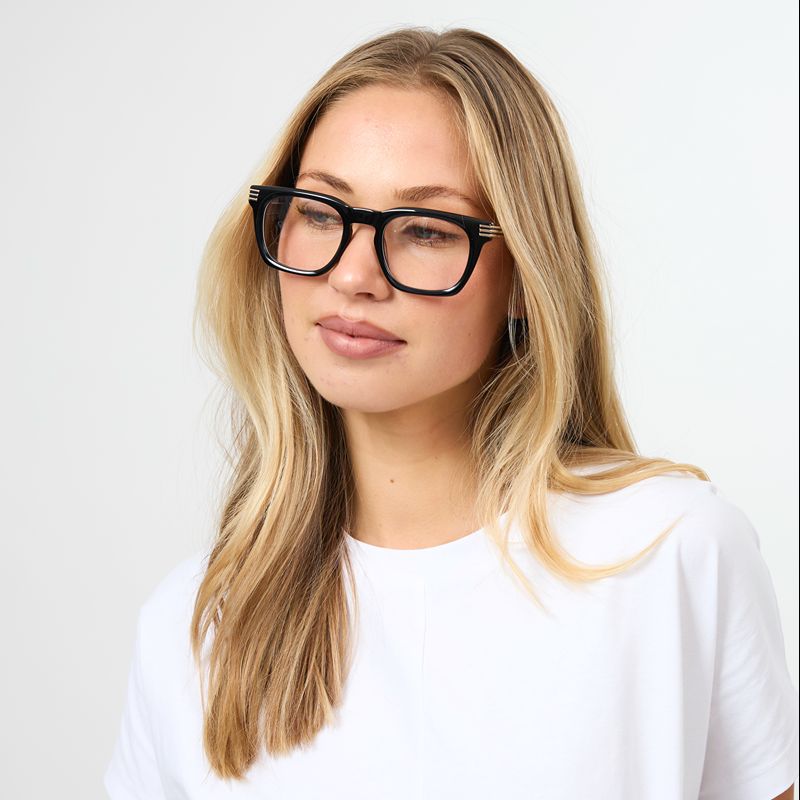 Vera Readers Black