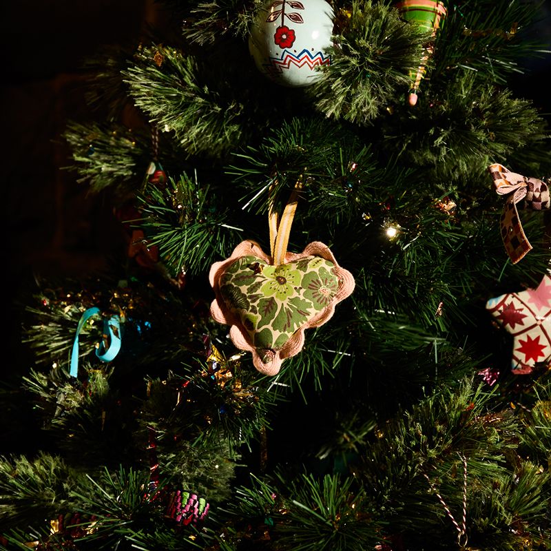 Magnolia Heart Decoration Cactus Green
