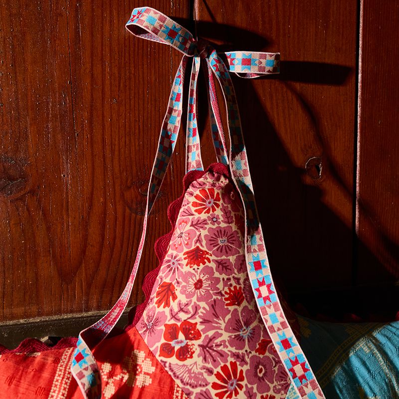 Cassidy Patchwork Star Door Decoration
